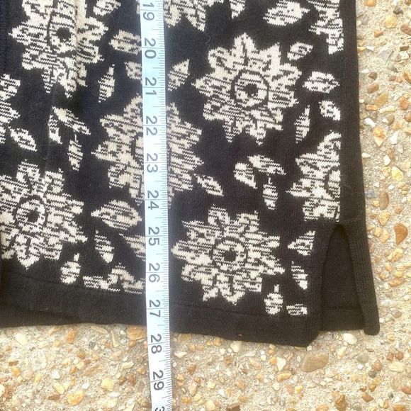 NWT J. Jill Blackcashe Floral Sunflower Black Cardigan Size S - Picture 6 of 11